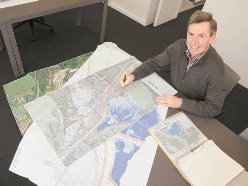Bürgermeister Lothar Ladner ist das Hochwasserschutz-Projekt ein großes Anliegen. Foto: mez