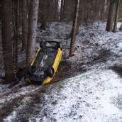 Drogenlenker in Baum gekracht