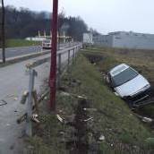 Auto in Graben „geparkt“ und geflüchtet