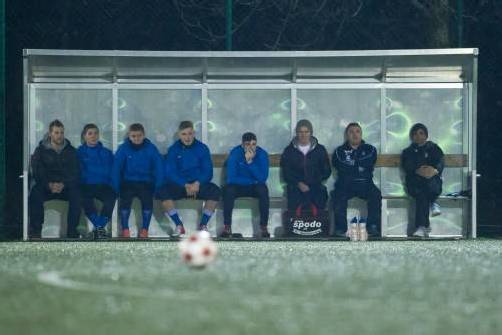 Den Gesichtern der Spieler und Verantwortlichen ist die Ungewissheit abzulesen. Wohin führt der Weg des FC Lustenau? Foto: Steurer