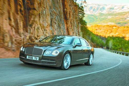 Der volle Name des Neuen ist „The New Bentley Flying Spur“, den Zusatz „Continental“ hat er jetzt abgelegt.