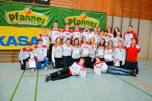 Die beiden Auswahlteams des Vorarlberger Volleyballverbands beim Bundesjugendbewerb in Wolfurt. Foto: Privat