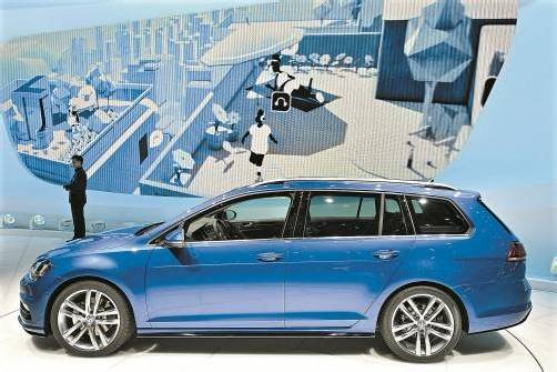 Erfüllt schon jetzt die Emissions-Ziele für 2020: der neue Golf Variant Blue-Motion leistet 110 PS und verbraucht nur 3,3 Liter Diesel (87 g CO2/km).