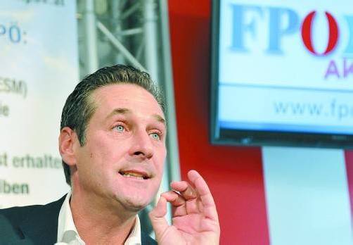 FPÖ-Chef Strache droht mit der Aufkündigung der Kooperation mit der FPK, sollte man dort keine Erneuerung sicherstellen. Foto: APA