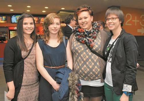 Freuten sich auf die Feier im A14: Veronika Weißenbach (l.), Annabell Tiller, Theresia Meusburger und Angelika Beer. Fotos: Beate Rhomberg