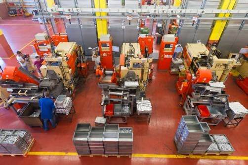 IV-Präsident Bertsch schlägt Alarm: Der Faktor Arbeit wird immer teurer, Auslagerungen drohen. foto: Symbol VN/Steurer