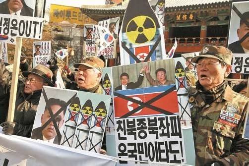 Im Nachbarland Südkorea wächst die Sorge: Proteste gegen militärische Aggressionen in Seoul. Foto: EPA