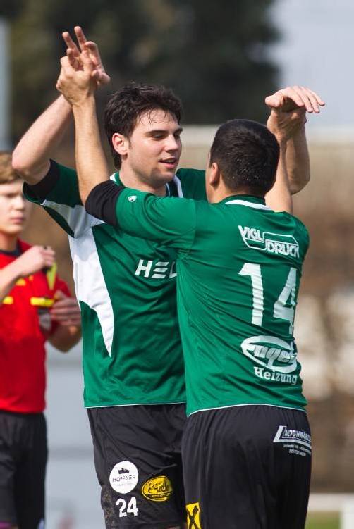 Jubel bei Kevin Albrich (l.) und Alexandre Dorta nach dem 1:0. steurer