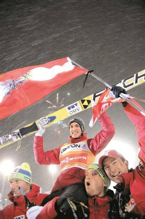 Jubel um Gregor Schlierenzauer: Der ÖSV-Überflieger sprang zum zweiten Mal zum Weltcup. Foto:ap