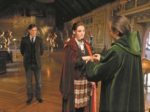 Maria Ehrich und Jannis Niewöhner sind die neuen Teenie-Helden in „Rubinrot“. Foto: constantin