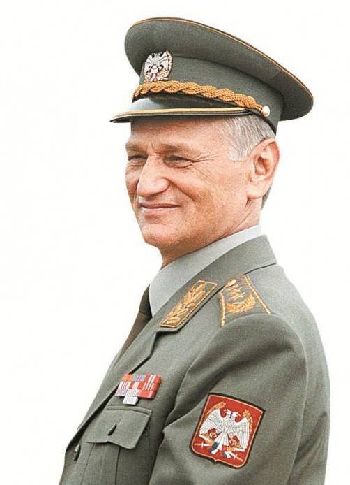 Persisc als Armeechef 1996 . foto: RTS