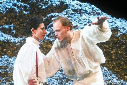 Szene aus „Was ihr wollt“ am Landestheater. Foto: VN/Paulitsch
