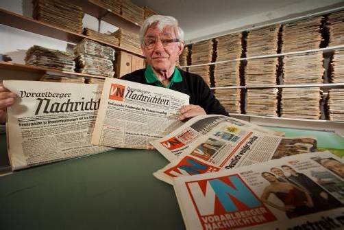 VN-Abonnent Josef Wehinger hat eigens einen Raum gemietet, um 20.000 Ausgaben der VN zu lagern.
Foto: VN/Hartinger