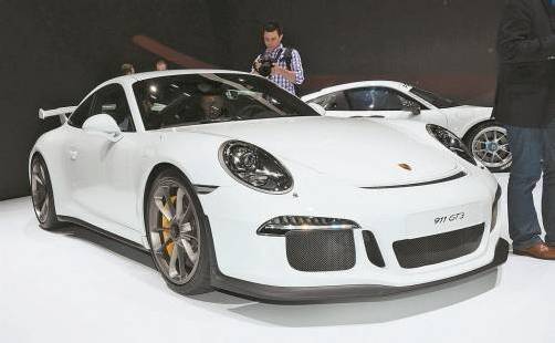 Zum 50. Geburtstag: Porsche 911 GT3 mit 475 PS Leistung. 0 auf 100 in 3,5 Sekunden, Spitze 315 km/h. Preis: ab 172.370 Euro.