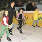Eislaufen mit den Stars des DEC