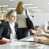 Einen Tag das Studieren probieren