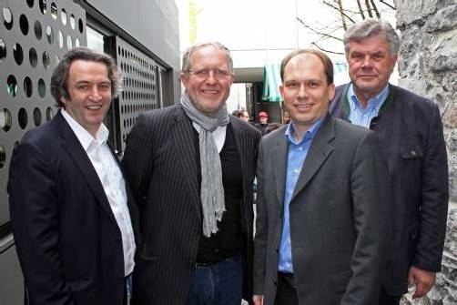 Bürgermeistertrio mit TV-Star: Michael Tinkhauser (l.) mit Harald Krassnitzer sowie Peter Neier und Mandi Katzenmayer. Fotos: J. Schwald
