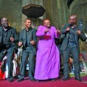 Desmond Tutu freut sich über Auszeichnung