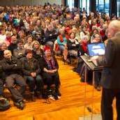 Ein Thema und viele Thesen