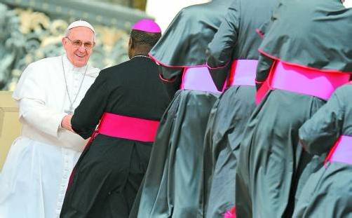Der Papst schart neue Berater um sich und ist so einer echten Reform der Kurie um einen deutlichen Schritt näher. foto: epa