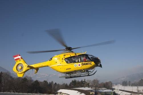 Der Rettungshubschrauber brachte den Verletzten ins Spital.