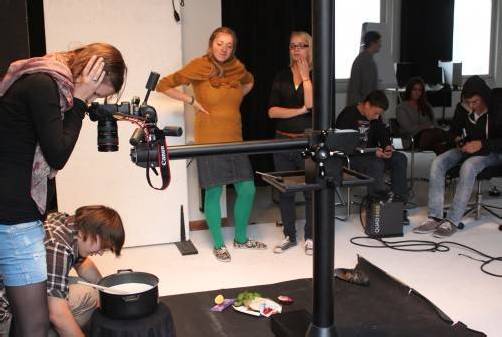 Der Workshop richtet sich an Jugendliche, die gerne fotografieren.