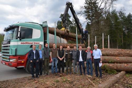 Die Verantwortlichen der Forstbetriebe freuen sich, mit Vorarlberger Holz das Sozialprojekt in Gyumri unterstützen zu können.