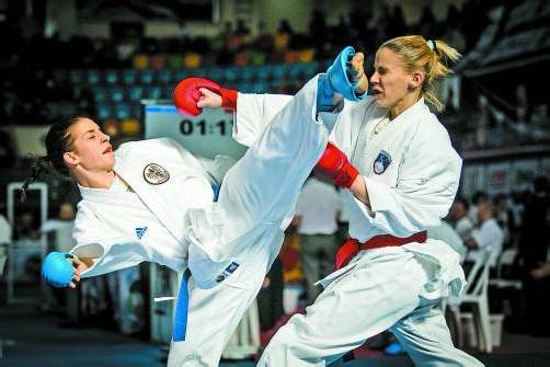 Einen Monat vor den EKF-EM vom 9. bis 12. Mai in Budapest verbuchte Bettina Plank (l.) in Russland erneut eine Top-Platzierung. Foto: ÖKB