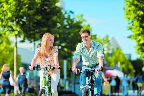 Es kommt nicht immer auf Höchstleistungen an. Auch gemütliches Radfahren ist ganz im Sinne der Gesundheit. Foto: fotolia