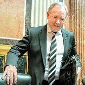 Dörfler nun doch froh, dass es Bundesrat gibt