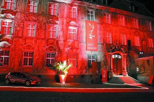 Für Miró in Rot gehüllt: Stadtmuseum Lindau. Foto: museum
