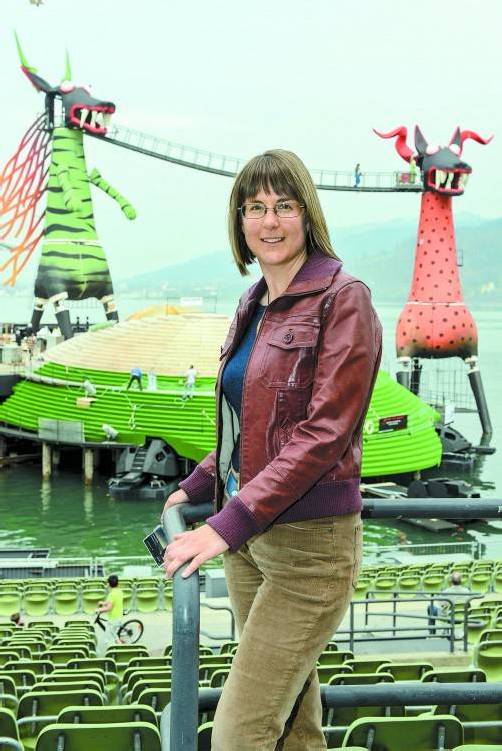 Jennifer Currie hat unter anderem dafür gesorgt, dass die Drachen heil auf der Bregenzer Seebühne landen konnten. Foto: Stiplovsek