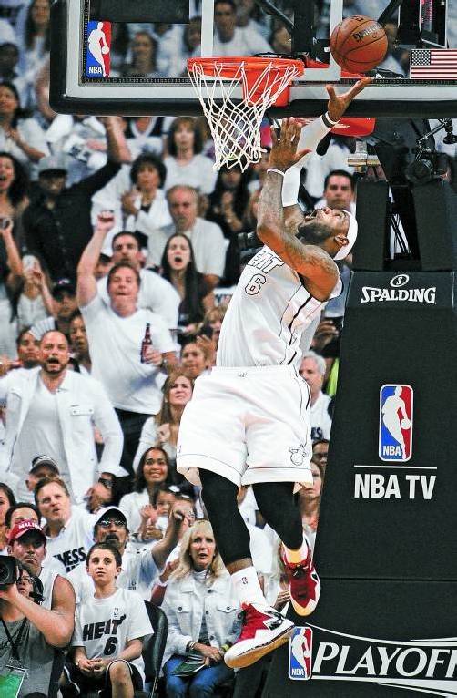 LeBron James: 27 Punkte beim Play-off-Auftakt. Foto: ap
