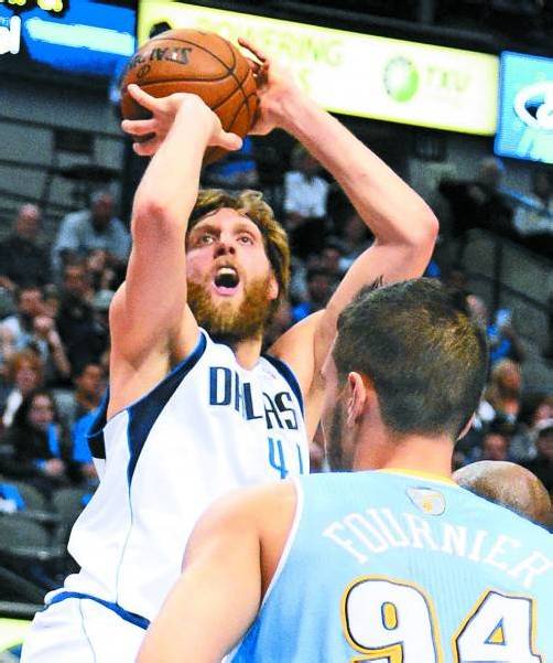 Nach dem Rekord rasierte Nowitzki seinen Bart ab. Foto: epa