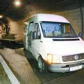 Schleuderunfall im Ambergtunnel