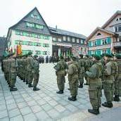 24 Rekruten gelobten in Bezau ihrem Vaterland die Treue