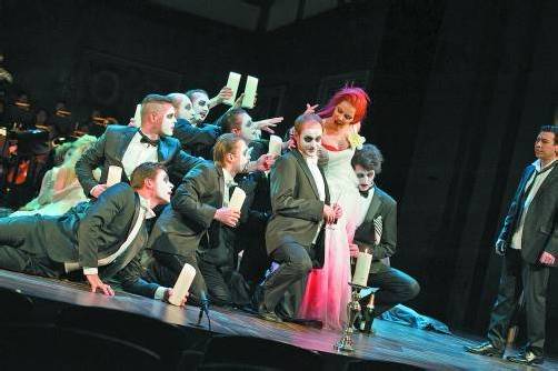 Auf „La Traviata“ folgt die Verdi-Oper „Rigoletto“. Foto: VN