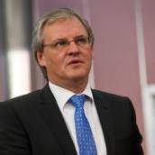 Landesregierung: Seit Ende 2009 um 80 Millionen Leistungen zugekauft