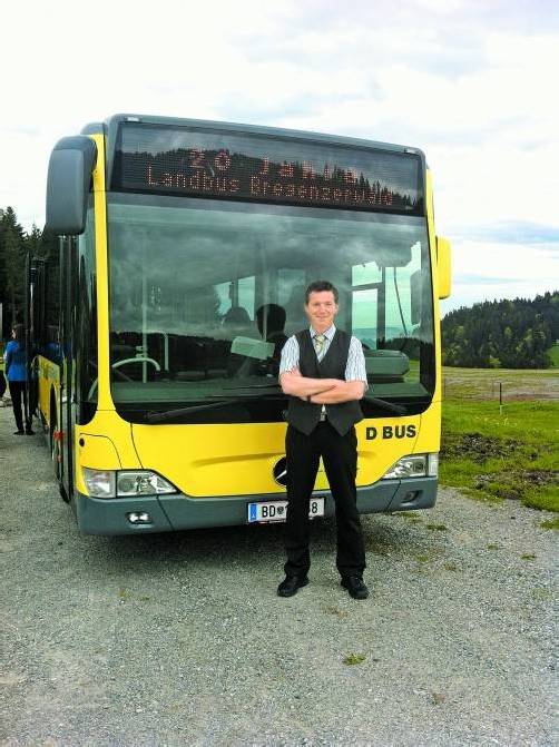 Bus-Chauffeur Richard Hagspiel sorgt seit 19 Jahren für die persönliche Note im Landbus Bregenzerwald. Foto: ger