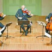 Edle Kammermusik, deftige Trinklieder