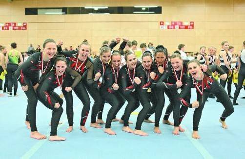 Die Meisterinnen des gastgebenden Turnsportzentrums (TSZ) Dornbirn belegten hinter der überragenden Portsmouth School of Gymnastics den zweiten Rang bei der vierten Auflage des TeamGymCups. Fotos: TSZ Dornbirn/Gerd Kogler