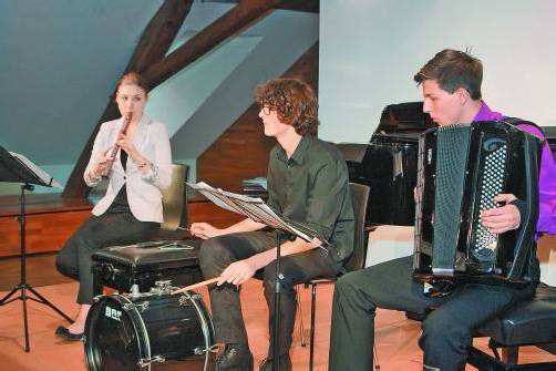 Ensemble mit Teresa Wrann, Moritz Breuß und Damian Keller.