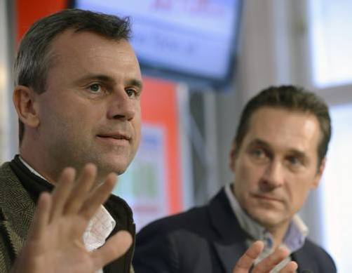 FPÖ-Parteichef Strache und sein Stellvertreter Norbert Hofer schwören ihre Funktionäre offenbar auf einen „Ausländer-Wahlkampf“ ein. APA