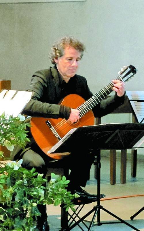 Gitarrist Alexander Swete trat im Rahmen der Pforte-Reihe auf.
Foto: Jurmann