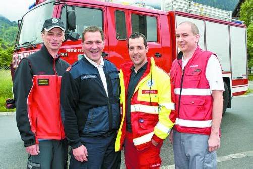 Herbert Linder (Bergrettung), Robert Franz (Feuerwehr), Tobias Gächter (Wasserrettung) und Thomas Maierhofer (v. l.) vom Roten Kreuz luden zum Sicherheitstag. Fotos: FRANC