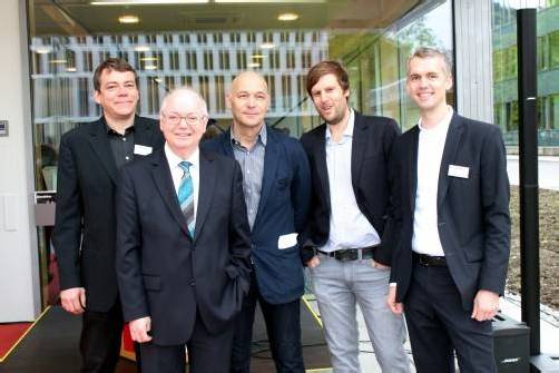 Klaus Lingg (l.) mit Bürgermeister Wolfgang Rümmele, Architekt Hugo Dworzak, Stephan Grabher und Herbert Kaufmann. Fotos: WAM
