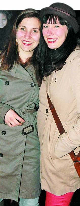 Kunstfans: Constanze Wagner (l.) und Nadeschka Krajnc. Fotos: AME