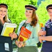 An die 2000 Kandidaten gehen Reifeprüfung an