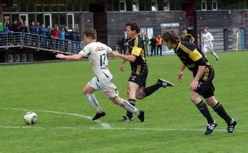 Nach dem Treffer von Elias Meusburger war der Jubel bei den Egg-Kickern enorm groß.
Foto: Berchtold