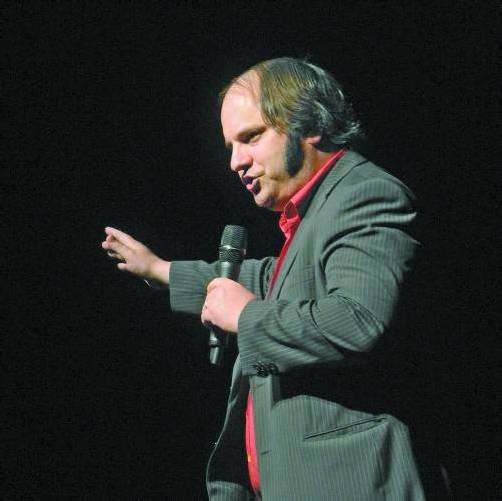 Vatertagsprogramm für Grobschlächtige: Matthias Egersdörfer am Feiertagabend im Freudenhaus. Foto: VN/Dietrich